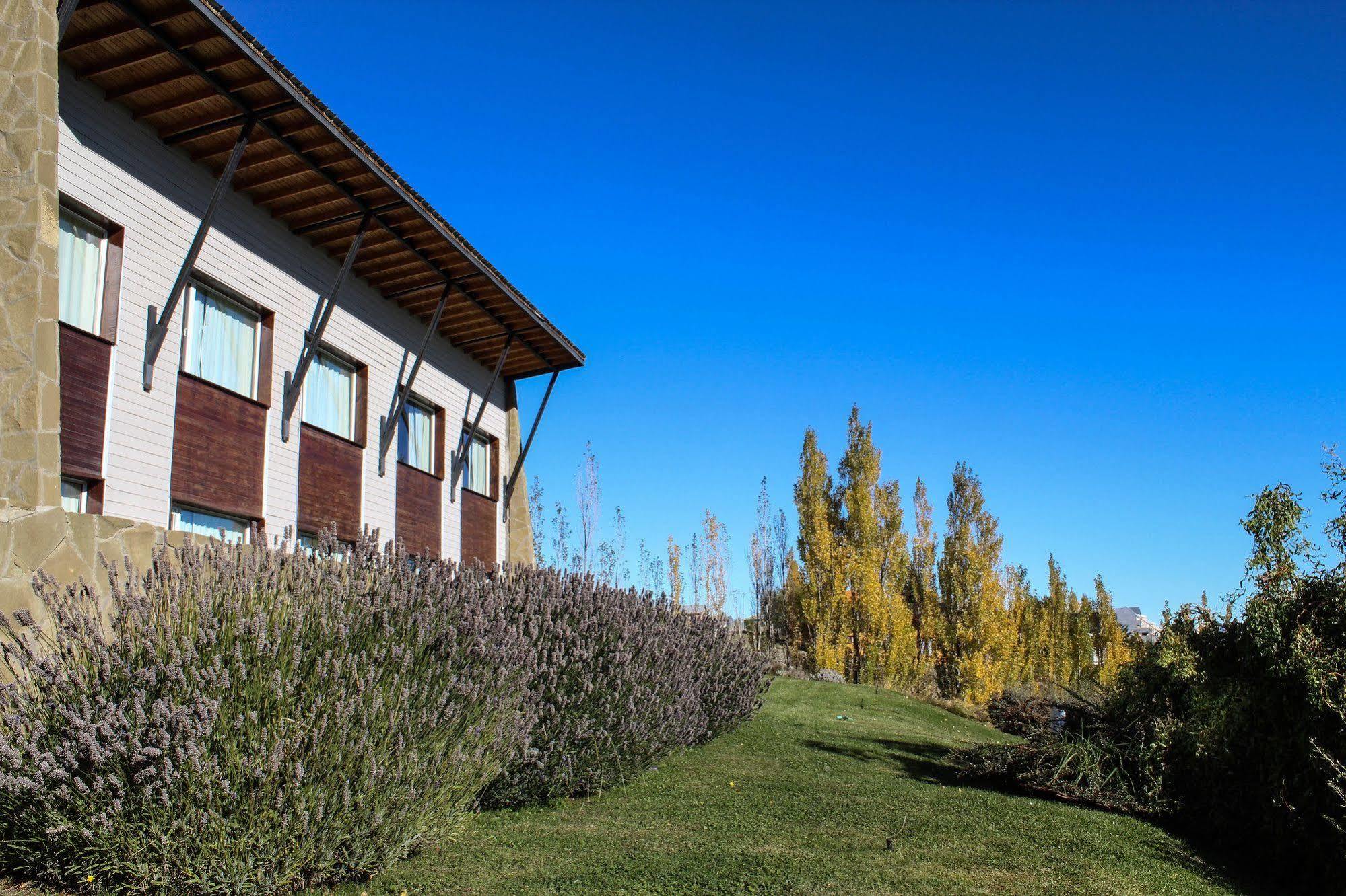 Terrazas Del Calafate Hotel Exterior photo